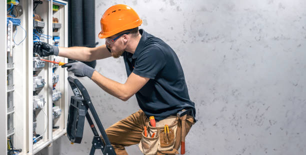 Best Local Electrician Companies  in Lake Ridge, VA